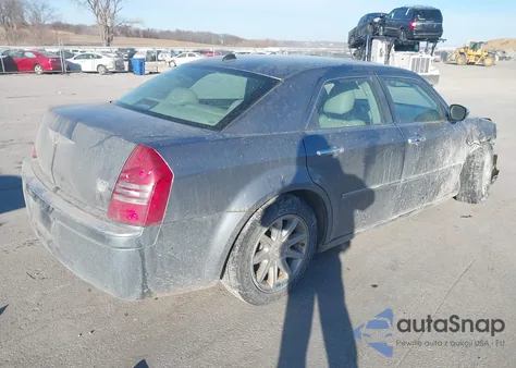 2006 Chrysler 300C z USA, uszkodzony, nr VIN 2C3KA63H56H240437